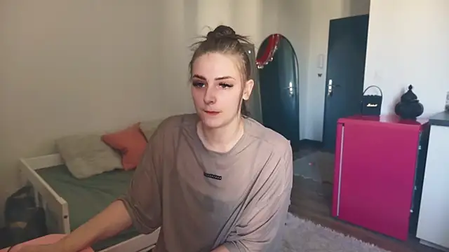 Snapshot of ce_leste__ chatting on February 2026 11:47:02 AM ce leste online show from February 2026 11:47:02 AM