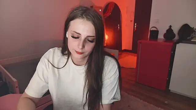 Snapshot of ce_leste__ chatting on February 2026 10:39:01 PM ce leste online show from February 2026 10:39:01 PM