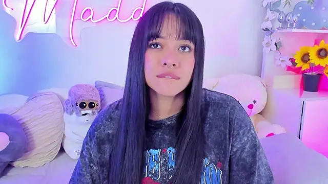 MaddyParisi online show from March 2025 08:09:01 AM