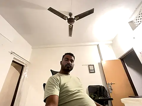 real meet girl finding in online show from December 2024 12:27:01 PM