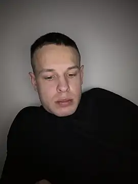 pretty roman online show from April 2026 08:01:02 PM