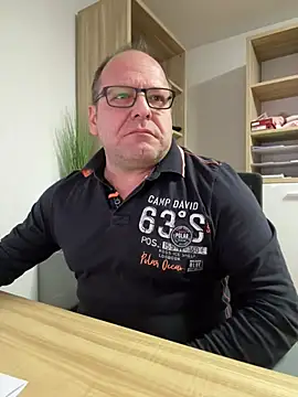 coupleLatinaLovers online show from January 2025 06:49:02 AM