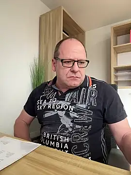 coupleLatinaLovers online show from February 2025 10:48:02 AM