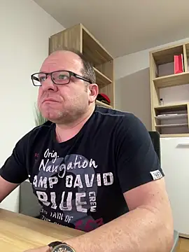 coupleLatinaLovers online show from March 2025 05:35:01 AM