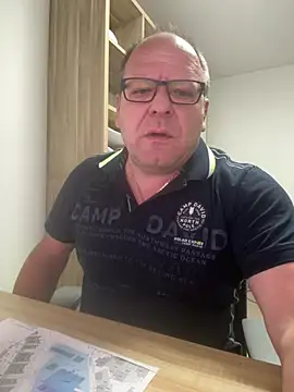 coupleLatinaLovers online show from April 2026 05:13:01 AM