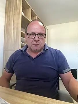 coupleLatinaLovers online show from April 2026 10:06:01 AM