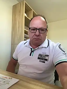 coupleLatinaLovers online show from April 2026 05:54:02 AM