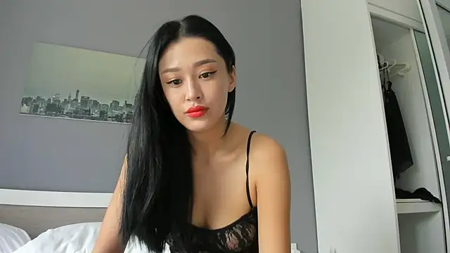 yumisunn online show from November 2025 04:02:02 AM