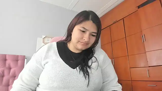  69HONRY online show from December 2024 01:11:02 PM