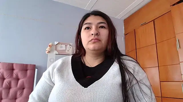  69HONRY online show from December 2024 01:06:02 PM