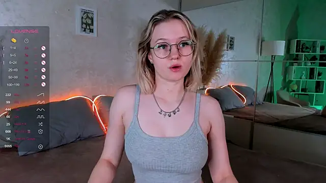 MaydaFoulk online show from February 2025 01:34:01 AM