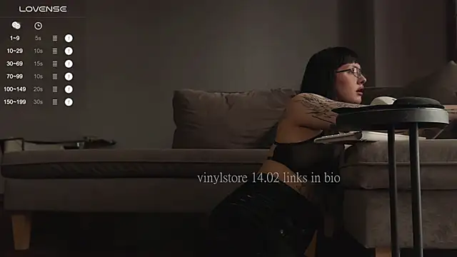 vinylstore online show from February 2025 06:12:02 AM