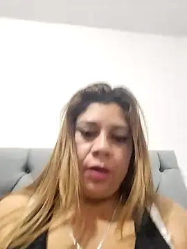 Laura-Hernandez online show from February 2025 08:20:02 PM