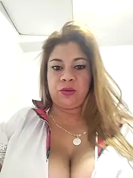 Laura-Hernandez online show from March 2025 02:45:01 PM