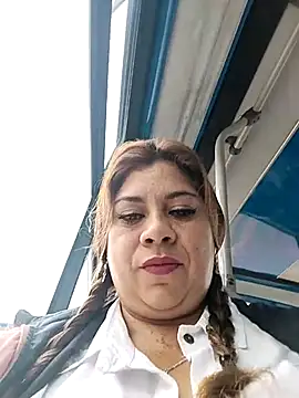 Laura-Hernandez online show from March 2025 03:36:02 PM