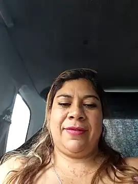 Snapshot of Laura-Hernandez chatting on February 2026 07:34:02 PM Laura-Hernandez online show from February 2026 07:34:02 PM