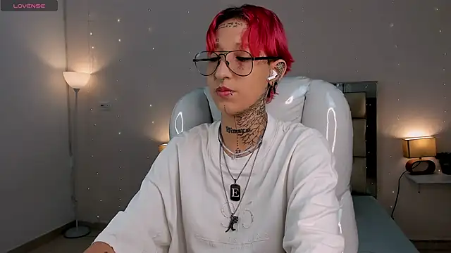 ravengreen  online show from January 2025 08:04:01 PM