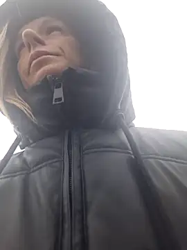 Snapshot of YourJuliena chatting on January 2025 12:23:01 PM YourJuliena online show from January 2025 12:23:01 PM