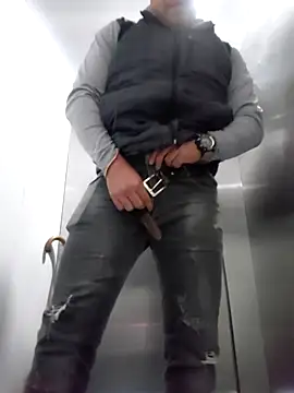 Camilo-31RI online show from March 2026 11:28:02 PM