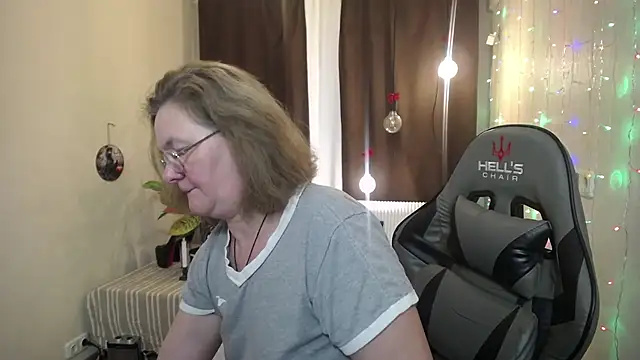 HolyMilfa online show from January 2025 01:36:02 PM