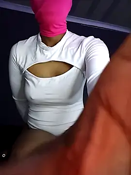 lisa larry88 online show from October 2025 02:35:01 AM