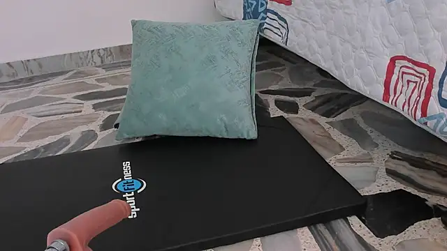 Snapshot of Maia_W10 chatting on January 2025 03:33:01 PM Maia W10 online show from January 2025 03:33:01 PM