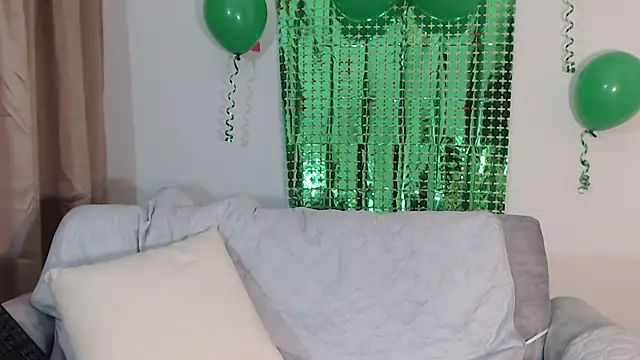 Snapshot of Maia_W10 chatting on March 2025 03:50:02 PM Maia W10 online show from March 2025 03:50:02 PM