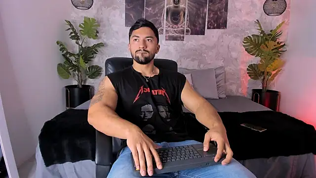 Regan   online show from March 2025 04:03:01 AM