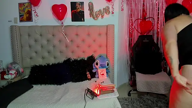 Snapshot of AngeleRoux chatting on February 2025 02:57:02 AM AngeleRoux online show from February 2025 02:57:02 AM