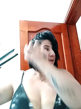 Snapshot of AngeleRoux chatting on October 2025 04:08:02 PM AngeleRoux online show from October 2025 04:08:02 PM