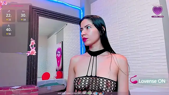 sweetieandjuicyy online show from February 2025 04:42:02 PM