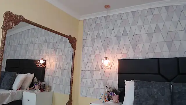 JustinePerry online show from September 2025 03:19:02 AM