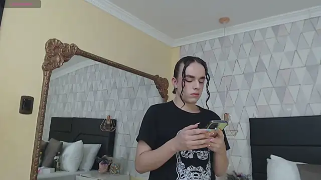 JustinePerry online show from October 2025 03:47:02 AM