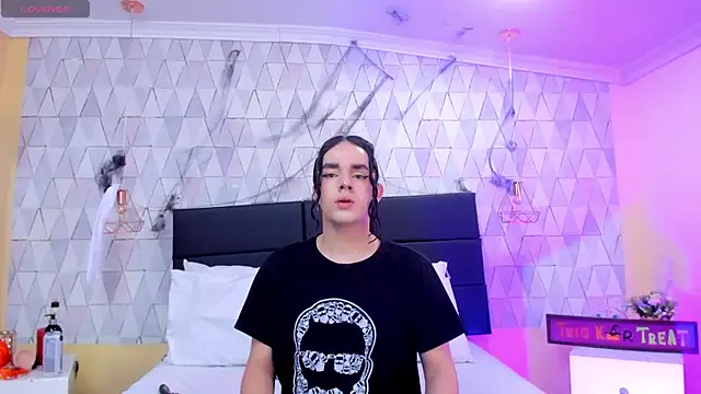 JustinePerry online show from November 2025 03:42:02 AM