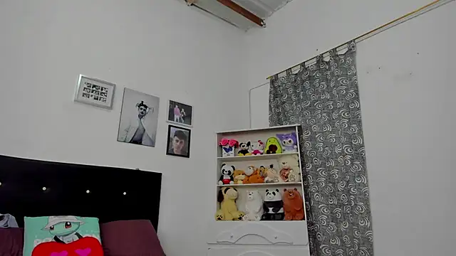 megan 100 online show from December 2025 06:47:02 PM