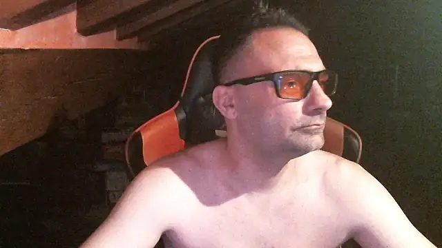 Snapshot of 6996horus chatting on October 2025 04:11:01 AM 6996horus online show from October 2025 04:11:01 AM