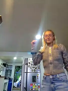 911Calling online show from December 2024 10:03:01 PM