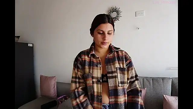 Luu Princess online show from January 2025 05:05:02 PM