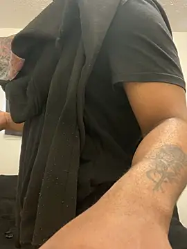 BigBootyMan101 online show from May 2026 02:24:02 PM