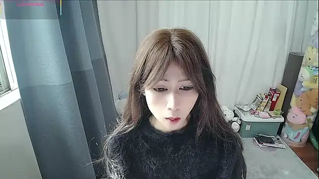 CN-Doudou online show from December 2025 02:49:01 AM