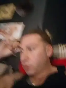 Snapshot of Lovely_milk chatting on January 2025 04:44:01 PM Lovely milk online show from January 2025 04:44:01 PM