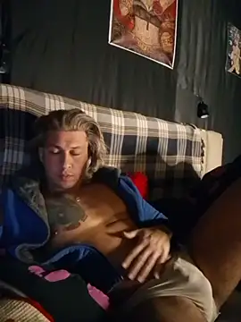 Snapshot of Lovely_milk chatting on February 2025 09:23:01 PM Lovely milk online show from February 2025 09:23:01 PM