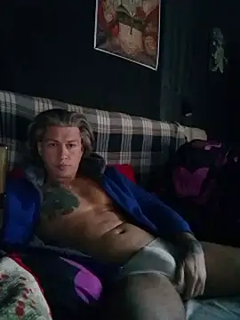 Snapshot of Lovely_milk chatting on March 2025 02:13:01 PM Lovely milk online show from March 2025 02:13:01 PM