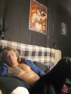 Snapshot of Lovely_milk chatting on March 2025 11:07:01 PM Lovely milk online show from March 2025 11:07:01 PM