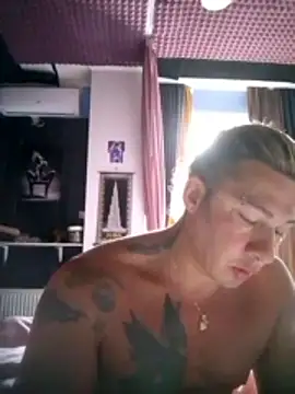 Snapshot of Lovely_milk chatting on October 2025 11:25:01 AM Lovely milk online show from October 2025 11:25:01 AM