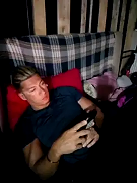 Snapshot of Lovely_milk chatting on November 2025 09:26:02 PM Lovely milk online show from November 2025 09:26:02 PM