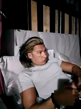 Snapshot of Lovely_milk chatting on November 2025 09:48:02 PM Lovely milk online show from November 2025 09:48:02 PM