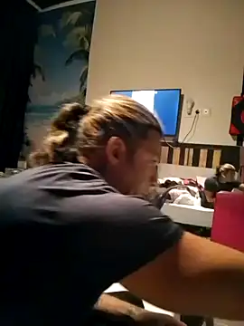 Snapshot of Lovely_milk chatting on November 2025 08:32:01 PM Lovely milk online show from November 2025 08:32:01 PM