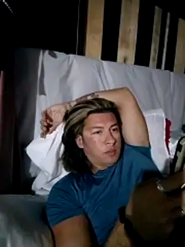 Snapshot of Lovely_milk chatting on November 2025 09:39:01 PM Lovely milk online show from November 2025 09:39:01 PM