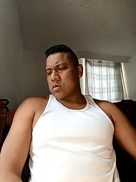 latinblack01 online show from October 2025 03:07:02 PM